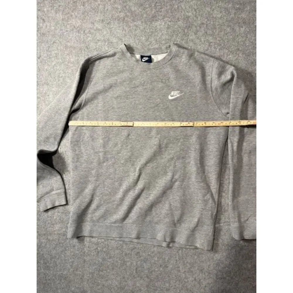 Nike Club Fleece Crewneck Sweatshirt Men's M Gray Pullover Athletic Casual